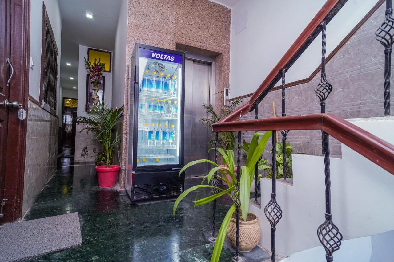 Golden Residency Hotel New Delhi Bagian luar foto