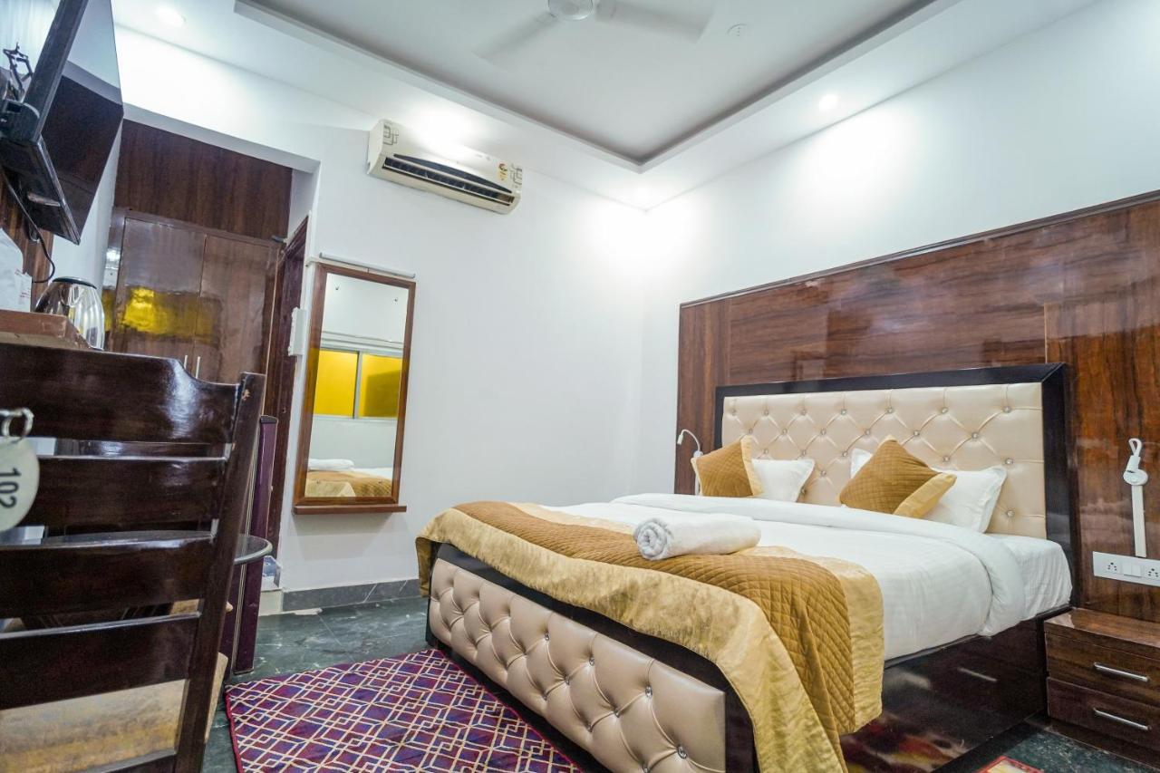 Golden Residency Hotel New Delhi Bagian luar foto